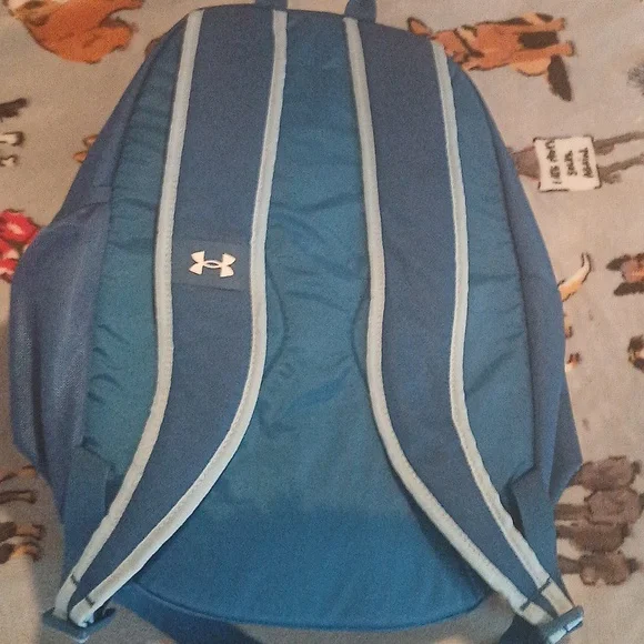 Back pack - Picture 3 of 3